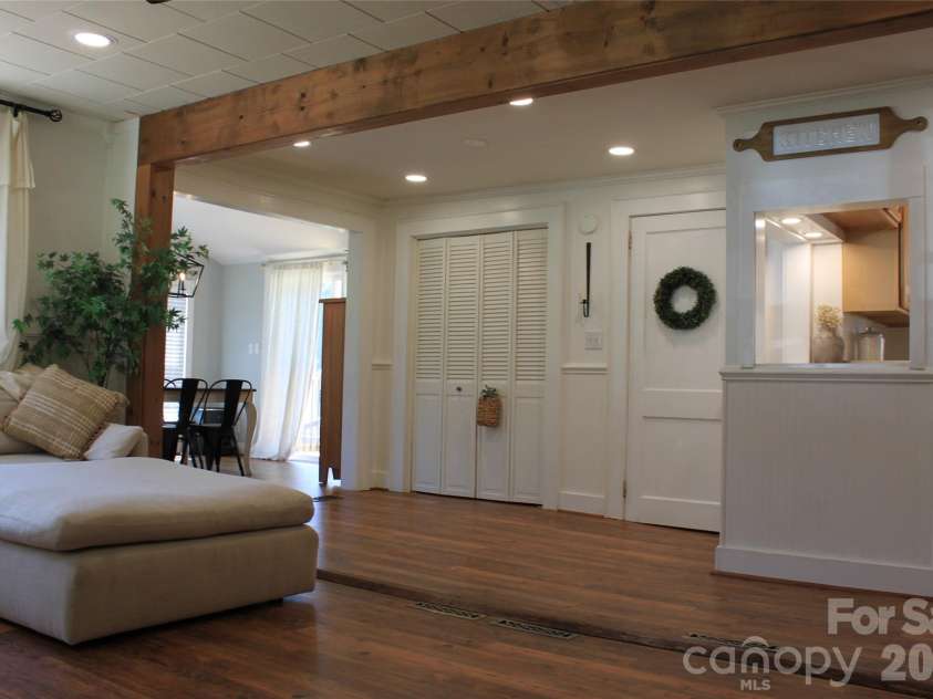 206 Bentwood Drive, Forest City, NC 28043.  MLS# CAR4403721, YatesRealty ID 37173. 