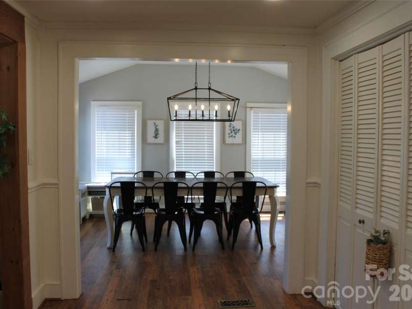 206 Bentwood Drive, Forest City, NC 28043.  MLS# CAR4403721, YatesRealty ID 37173. 