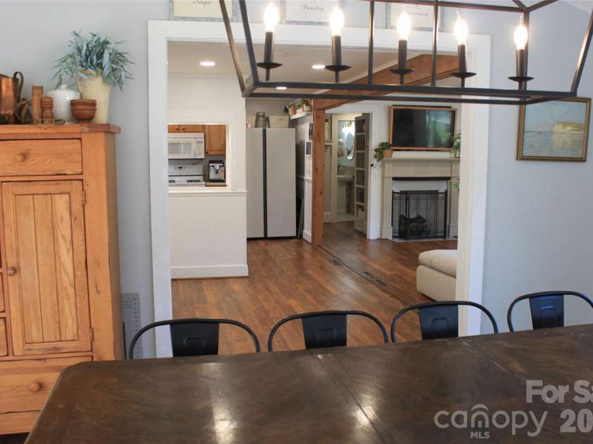 206 Bentwood Drive, Forest City, NC 28043.  MLS# CAR4403721, YatesRealty ID 37173. 