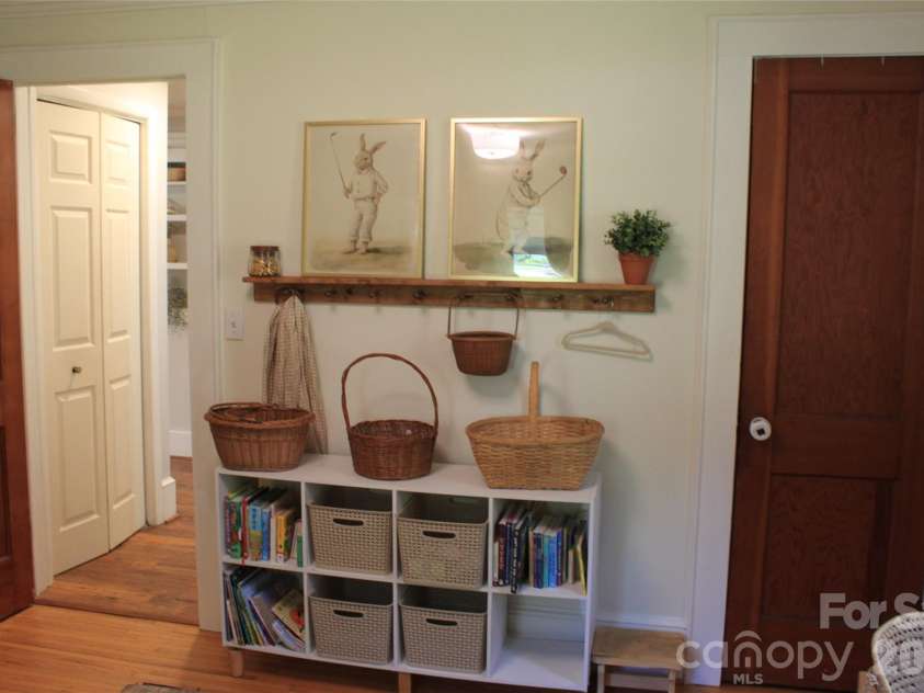 206 Bentwood Drive, Forest City, NC 28043.  MLS# CAR4403721, YatesRealty ID 37173. 