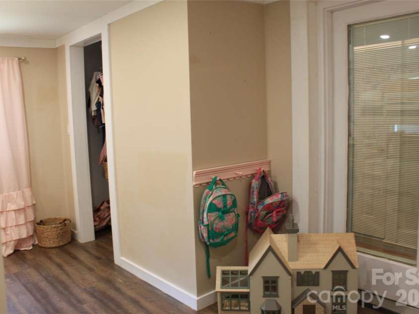 206 Bentwood Drive, Forest City, NC 28043.  MLS# CAR4403721, YatesRealty ID 37173. 