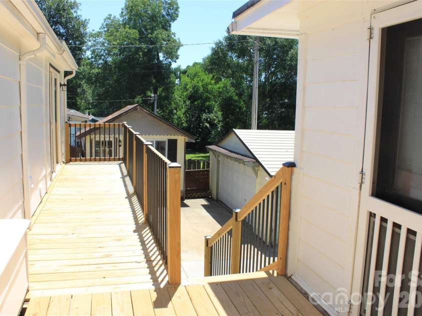 206 Bentwood Drive, Forest City, NC 28043.  MLS# CAR4403721, YatesRealty ID 37173. 