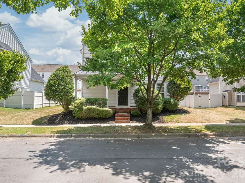 11705 Kingsley View Drive, Charlotte, NC 28277.  MLS# CAR4404564, YatesRealty ID 37176. 
