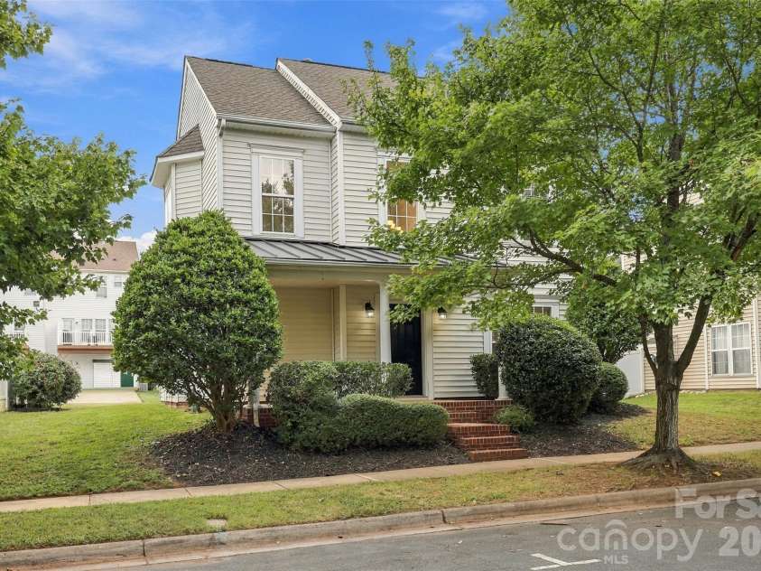 11705 Kingsley View Drive, Charlotte, NC 28277.  MLS# CAR4432126, YatesRealty ID 37176. Front view
