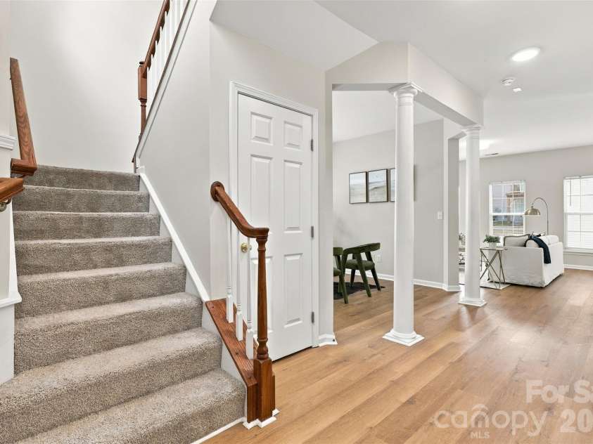 11705 Kingsley View Drive, Charlotte, NC 28277.  MLS# CAR4432126, YatesRealty ID 37176. Staircase to upper level