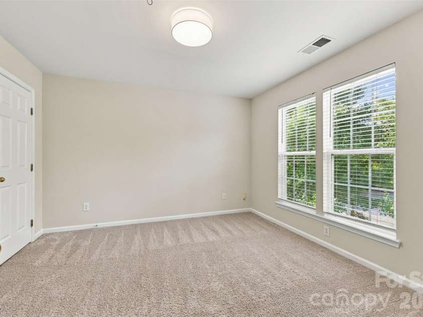 11705 Kingsley View Drive, Charlotte, NC 28277.  MLS# CAR4432126, YatesRealty ID 37176. Upper level Bedroom #3
