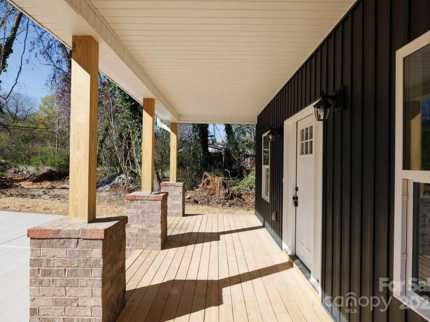 202 Westerwood Drive, Rock Hill, SC 29732.  MLS# CAR4240325, YatesRealty ID 3718. 