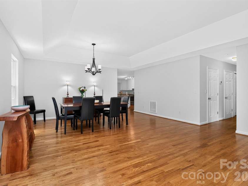 7912 Ritter Drive, Charlotte, NC 28270.  MLS# CAR4404263, YatesRealty ID 37180. 