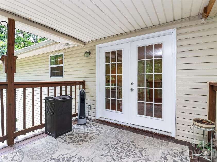 7912 Ritter Drive, Charlotte, NC 28270.  MLS# CAR4404263, YatesRealty ID 37180. 