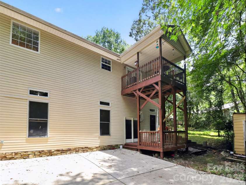 7912 Ritter Drive, Charlotte, NC 28270.  MLS# CAR4404263, YatesRealty ID 37180. 