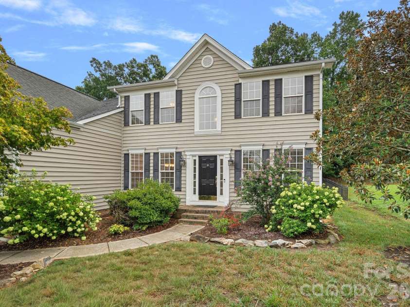 12023 Stone Forest Drive, Pineville, NC 28134.  MLS# CAR4400127, YatesRealty ID 37183. 