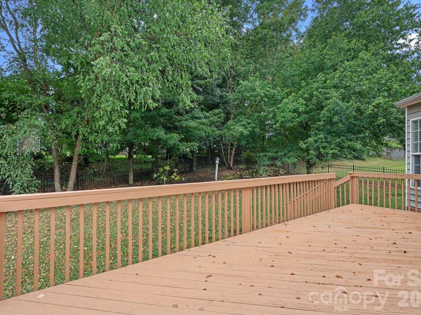 12023 Stone Forest Drive, Pineville, NC 28134.  MLS# CAR4400127, YatesRealty ID 37183. 