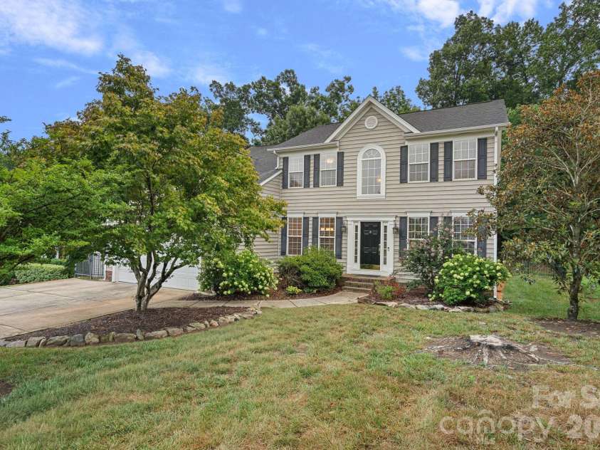 12023 Stone Forest Drive, Pineville, NC 28134.  MLS# CAR4400127, YatesRealty ID 37183. 