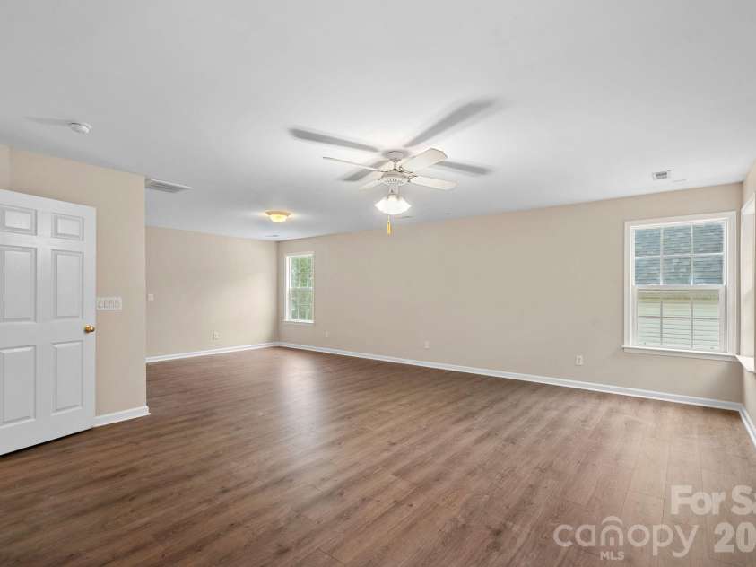 12023 Stone Forest Drive, Pineville, NC 28134.  MLS# CAR4400127, YatesRealty ID 37183. 