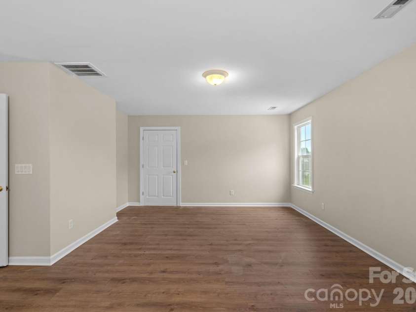 12023 Stone Forest Drive, Pineville, NC 28134.  MLS# CAR4400127, YatesRealty ID 37183. 