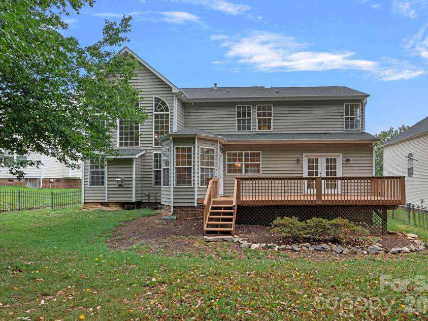 12023 Stone Forest Drive, Pineville, NC 28134.  MLS# CAR4400127, YatesRealty ID 37183. 