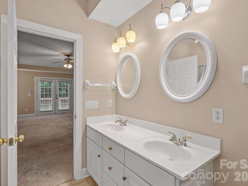 12023 Stone Forest Drive, Pineville, NC 28134.  MLS# CAR4400127, YatesRealty ID 37183. 