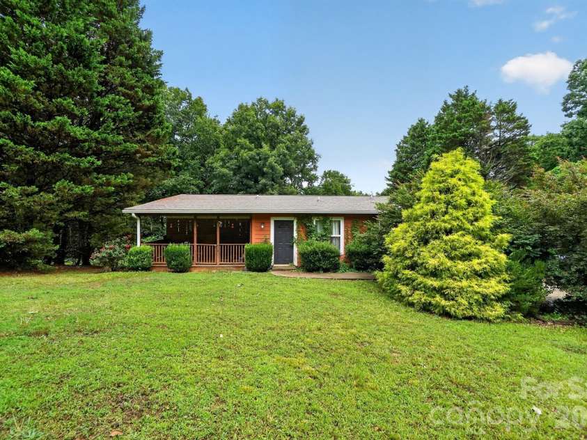 101 White Rock Road, Grover, NC 28073.  MLS# CAR4404462, YatesRealty ID 37186. 