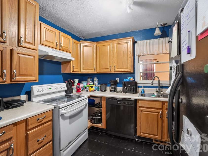 101 White Rock Road, Grover, NC 28073.  MLS# CAR4404462, YatesRealty ID 37186. 