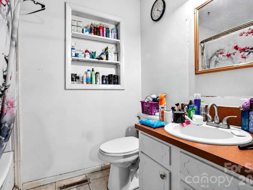 101 White Rock Road, Grover, NC 28073.  MLS# CAR4404462, YatesRealty ID 37186. 