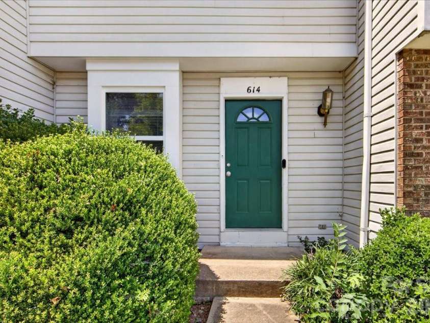 614 Lex Drive, Charlotte, NC 28262.  MLS# CAR4404458, YatesRealty ID 37187. 