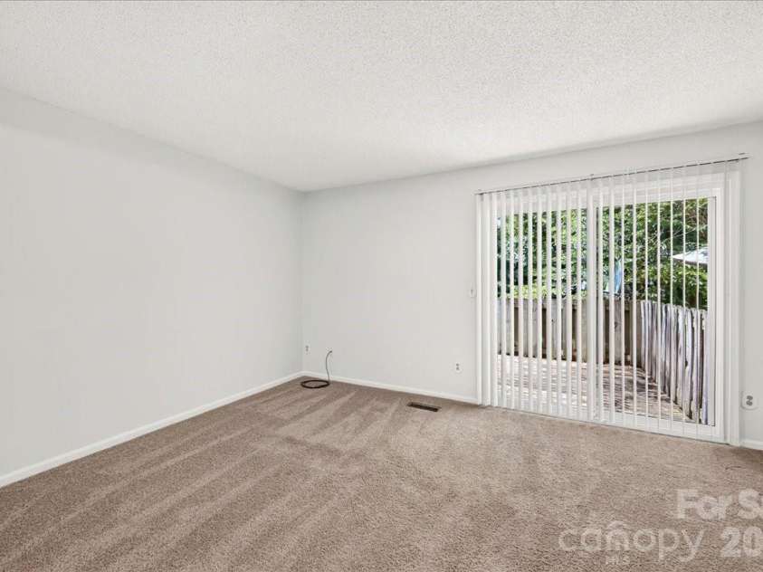 614 Lex Drive, Charlotte, NC 28262.  MLS# CAR4404458, YatesRealty ID 37187. 