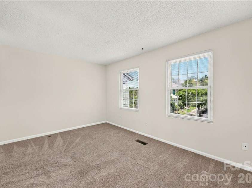 614 Lex Drive, Charlotte, NC 28262.  MLS# CAR4404458, YatesRealty ID 37187. 