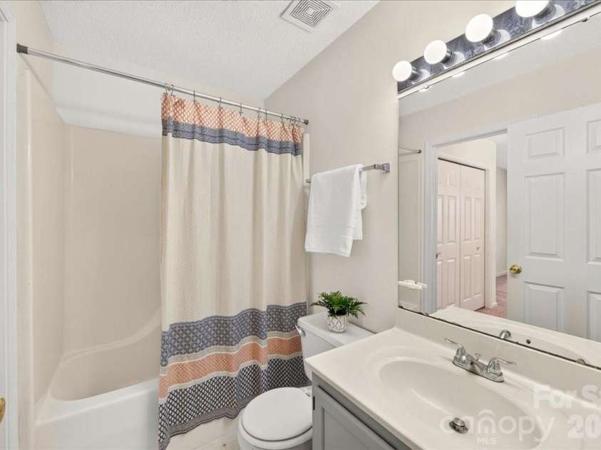614 Lex Drive, Charlotte, NC 28262.  MLS# CAR4404458, YatesRealty ID 37187. 