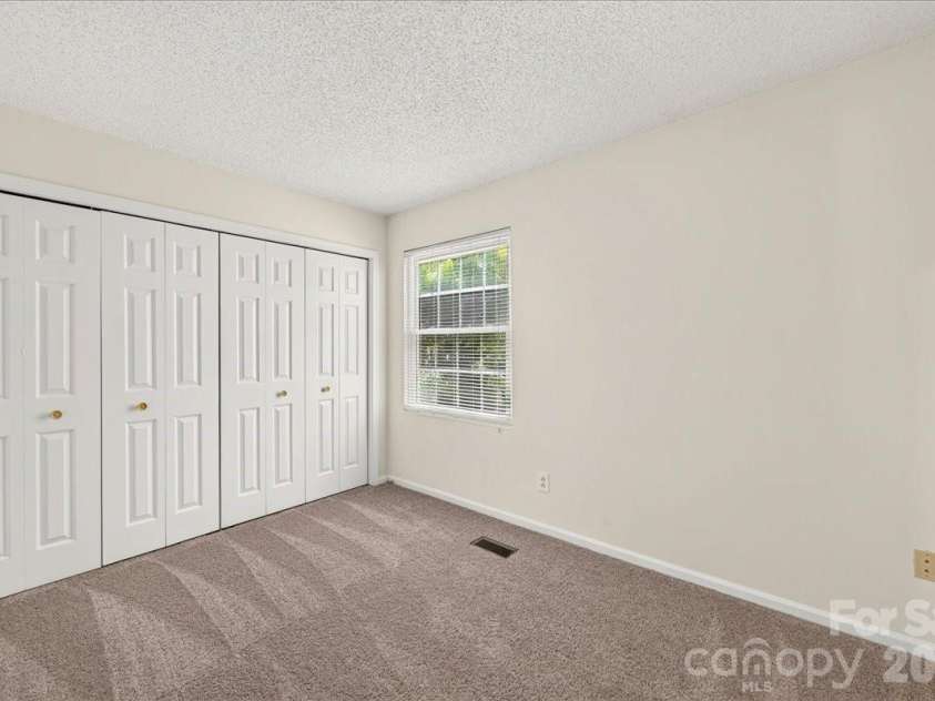 614 Lex Drive, Charlotte, NC 28262.  MLS# CAR4404458, YatesRealty ID 37187. 
