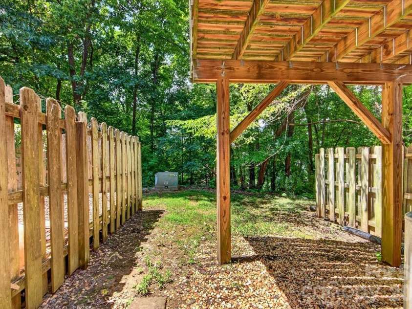 614 Lex Drive, Charlotte, NC 28262.  MLS# CAR4404458, YatesRealty ID 37187. 