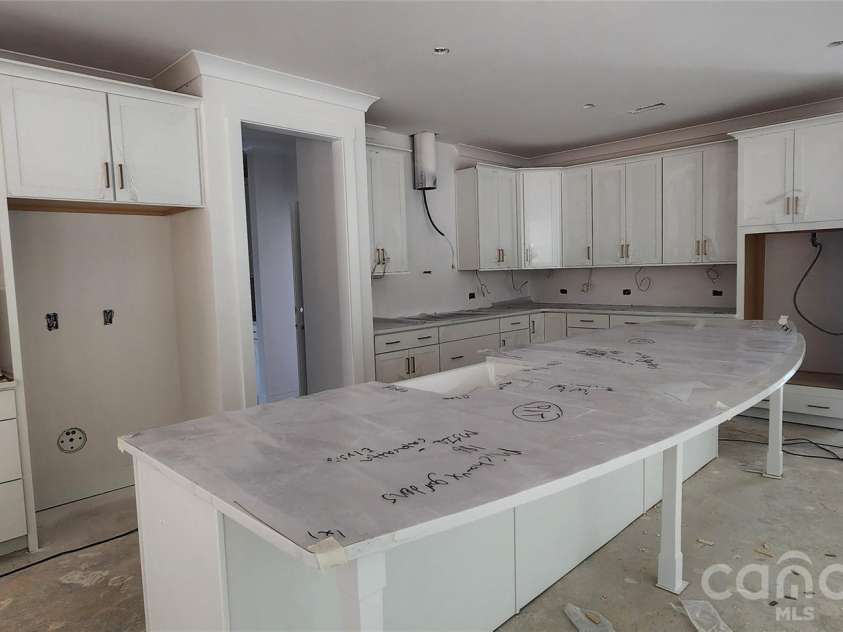 577 Cottage Garden Lane, Belmont, NC 28012.  MLS# CAR4403565, YatesRealty ID 37188. Kitchen