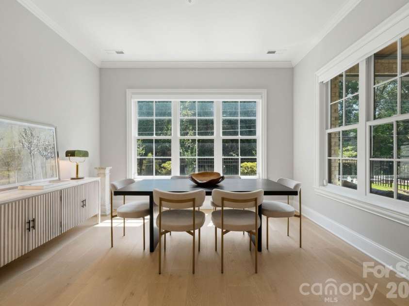 115 Thorncote Place, Charlotte, NC 28226.  MLS# CAR4402701, YatesRealty ID 37189. Dining room