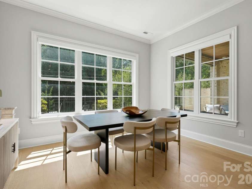 115 Thorncote Place, Charlotte, NC 28226.  MLS# CAR4402701, YatesRealty ID 37189. Dining room