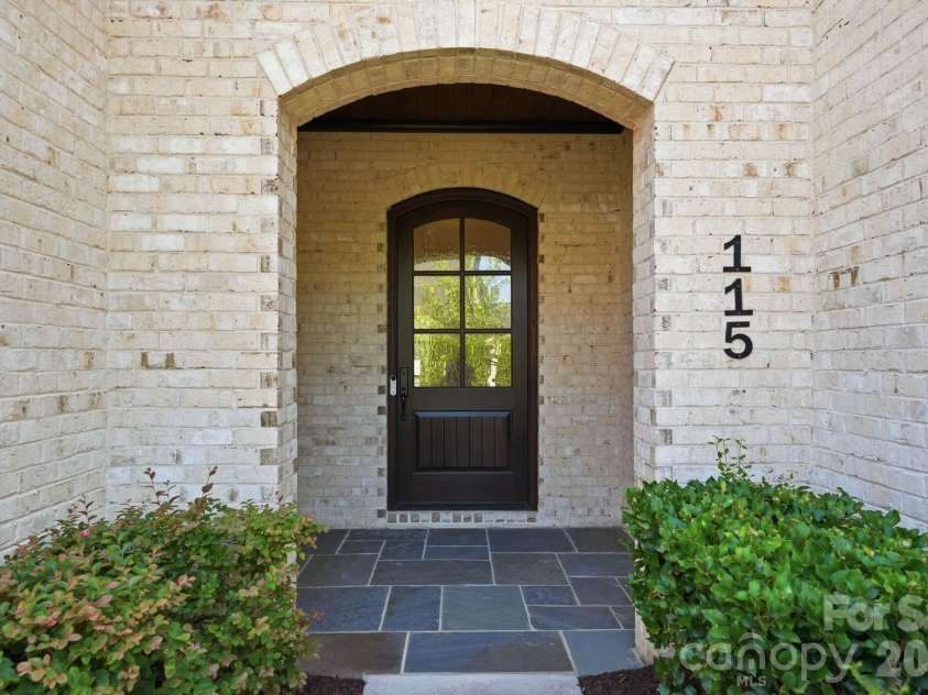 115 Thorncote Place, Charlotte, NC 28226.  MLS# CAR4402701, YatesRealty ID 37189. Front door