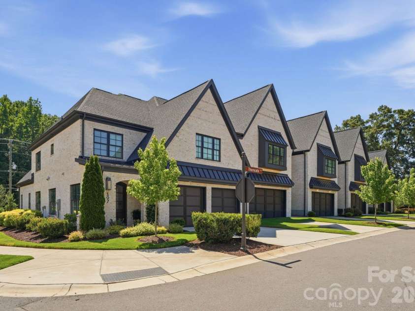 115 Thorncote Place, Charlotte, NC 28226.  MLS# CAR4402701, YatesRealty ID 37189. Front exterior