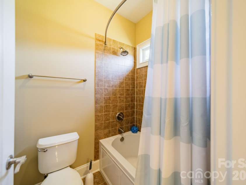 2073 Hambridge Avenue, Kannapolis, NC 28081.  MLS# CAR4337036, YatesRealty ID 3719. 