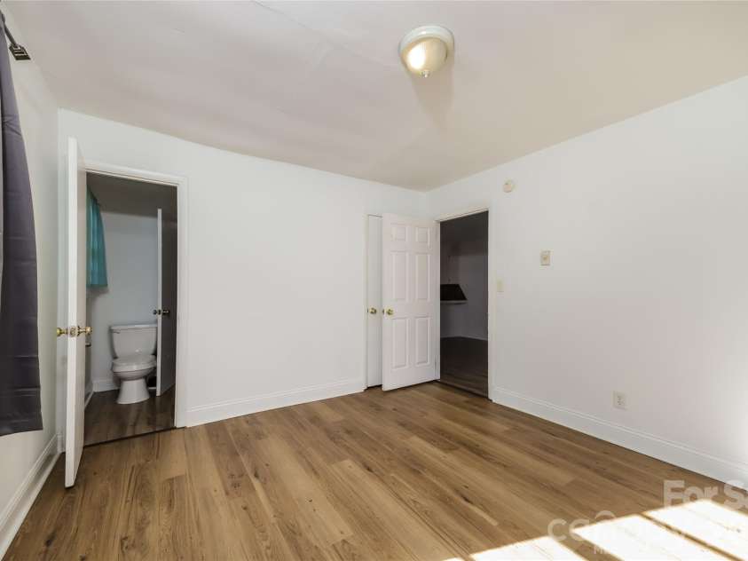 238 Bond Street, Winston Salem, NC 27127.  MLS# CAR4356513, YatesRealty ID 3719. 