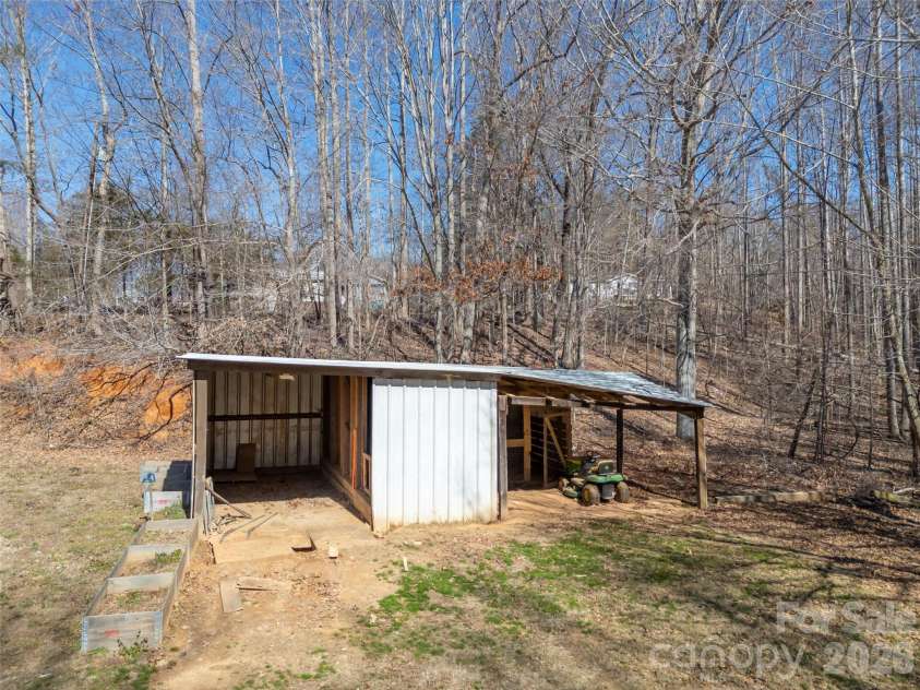 180 Nanhart Court, Rutherfordton, NC 28139.  MLS# CAR4404450, YatesRealty ID 37190. 