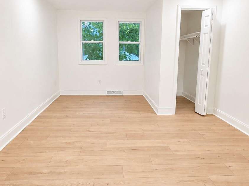 2007 Highland Street, Charlotte, NC 28208.  MLS# CAR4400417, YatesRealty ID 37192. 