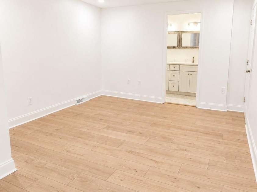 2007 Highland Street, Charlotte, NC 28208.  MLS# CAR4400417, YatesRealty ID 37192. 