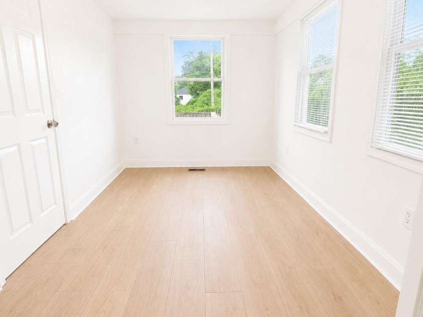2007 Highland Street, Charlotte, NC 28208.  MLS# CAR4400417, YatesRealty ID 37192. 