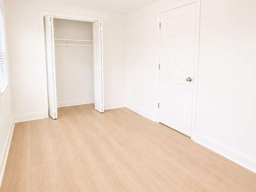 2007 Highland Street, Charlotte, NC 28208.  MLS# CAR4400417, YatesRealty ID 37192. 