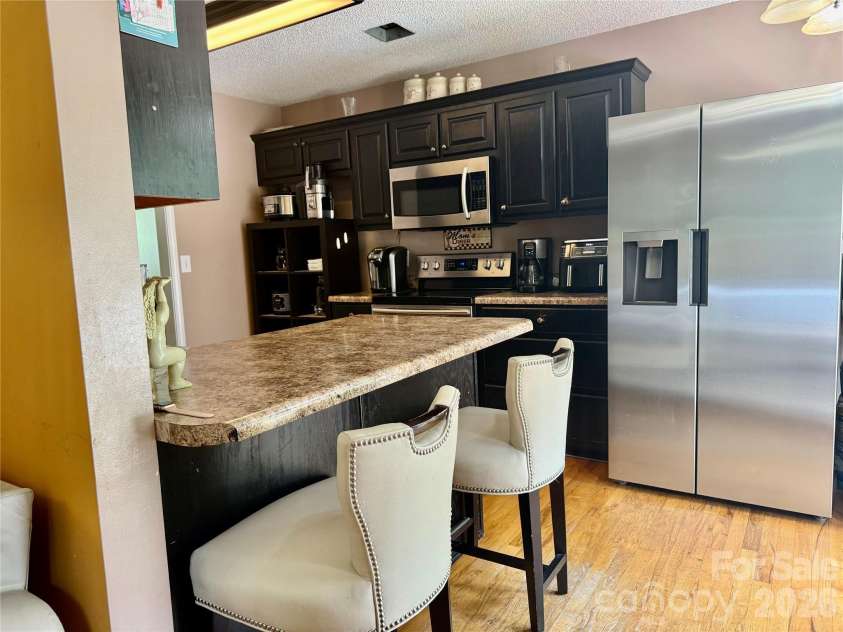 97 Freshfield Drive, Hudson, NC 28638.  MLS# CAR4404475, YatesRealty ID 37194. Kitchen