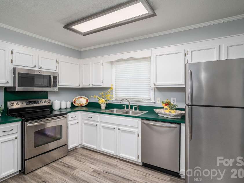 4416 Coachwood Lane, Gastonia, NC 28056.  MLS# CAR4404499, YatesRealty ID 37196. 