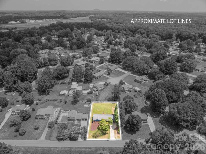4416 Coachwood Lane, Gastonia, NC 28056.  MLS# CAR4404499, YatesRealty ID 37196. 