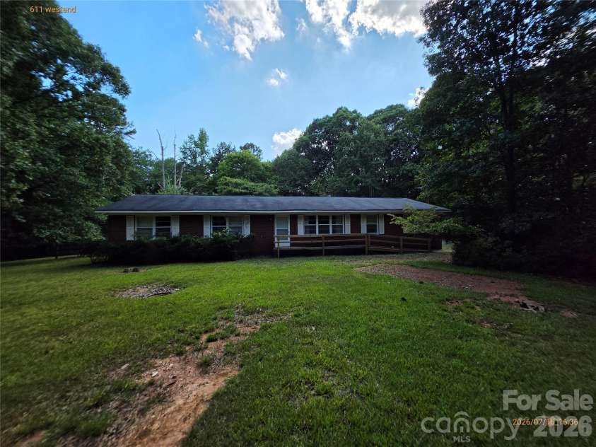 611 Westend Drive, Monroe, NC 28112.  MLS# CAR4392278, YatesRealty ID 37197. 