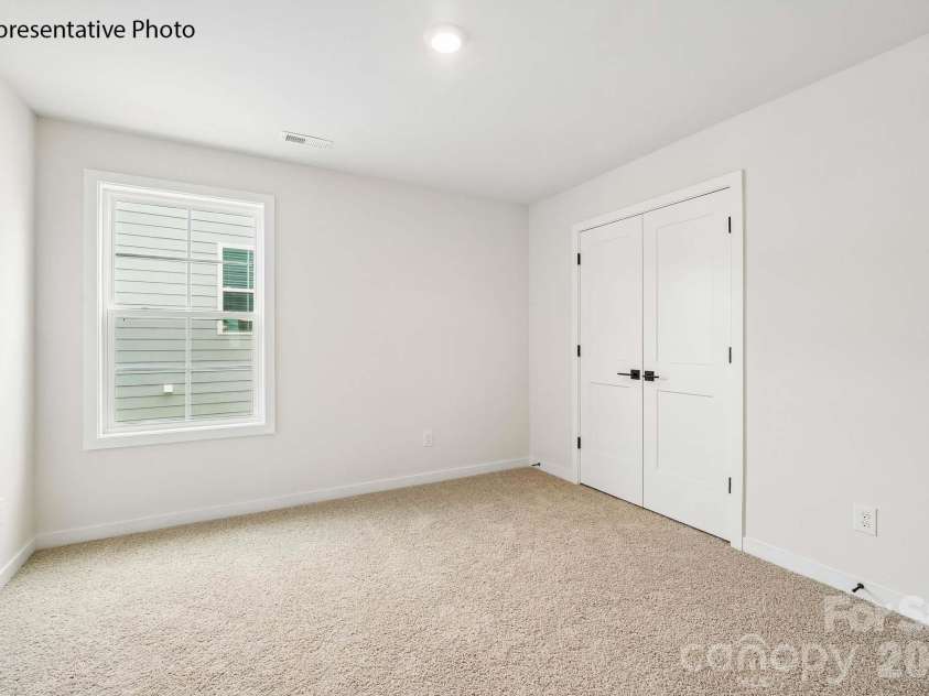 4255 Round Table Drive, Gastonia, NC 28056.  MLS# CAR4404627, YatesRealty ID 37198. 