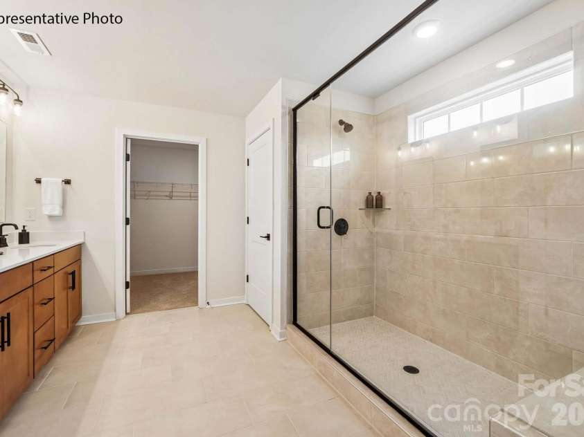 4255 Round Table Drive, Gastonia, NC 28056.  MLS# CAR4404627, YatesRealty ID 37198. 
