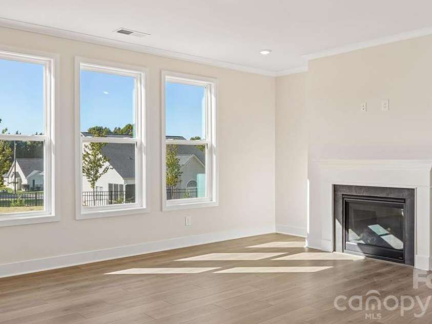 4255 Round Table Drive, Gastonia, NC 28056.  MLS# CAR4404627, YatesRealty ID 37198. 