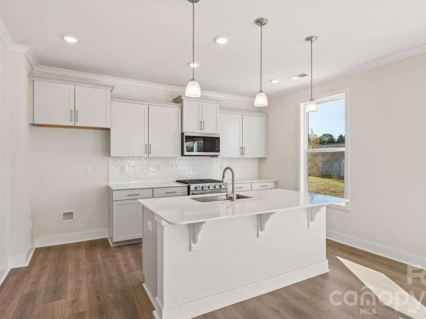 4255 Round Table Drive, Gastonia, NC 28056.  MLS# CAR4404627, YatesRealty ID 37198. 